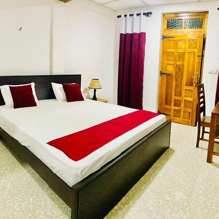 Bay Inn Surf Villa Arugam Bay Bagian luar foto