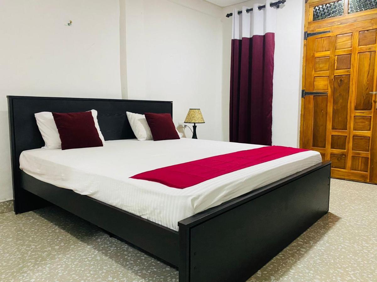 Bay Inn Surf Villa Arugam Bay Bagian luar foto